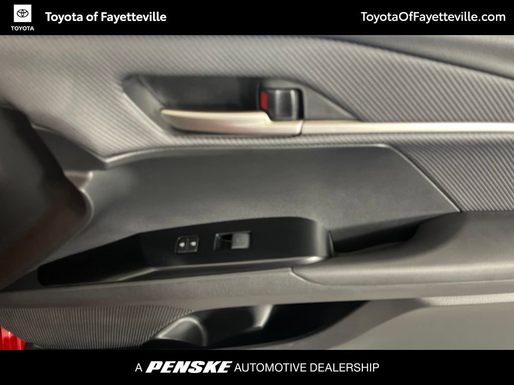 Certified 2025 Toyota Camry SE FWD image 9