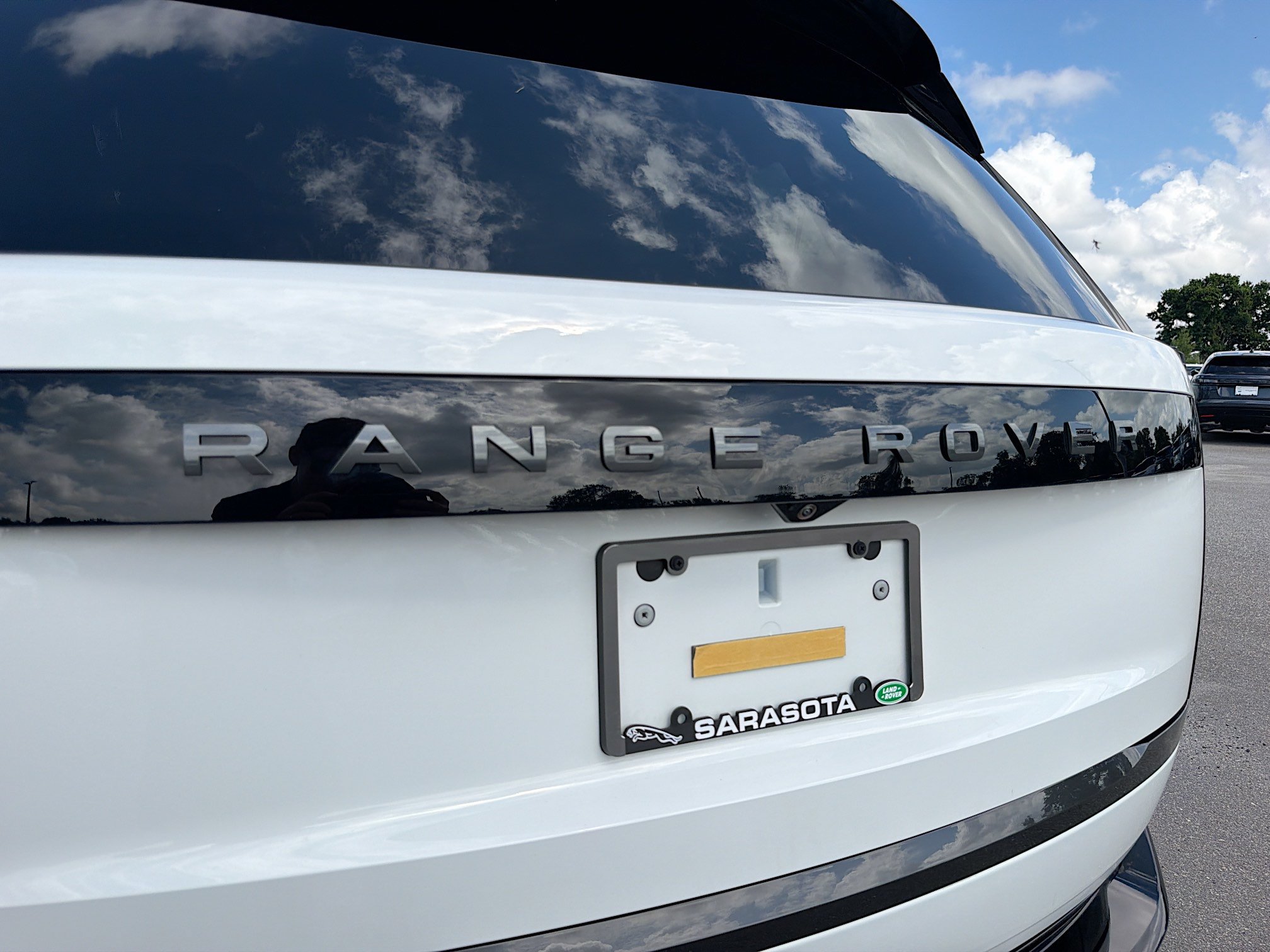 New 2026 Land Rover Range Rover Long Wheelbase SE AWD/4WD image 11