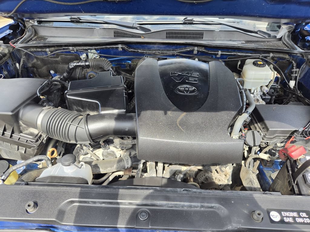 Used 2018 Toyota Tacoma TRD Off-Road AWD/4WD image 29