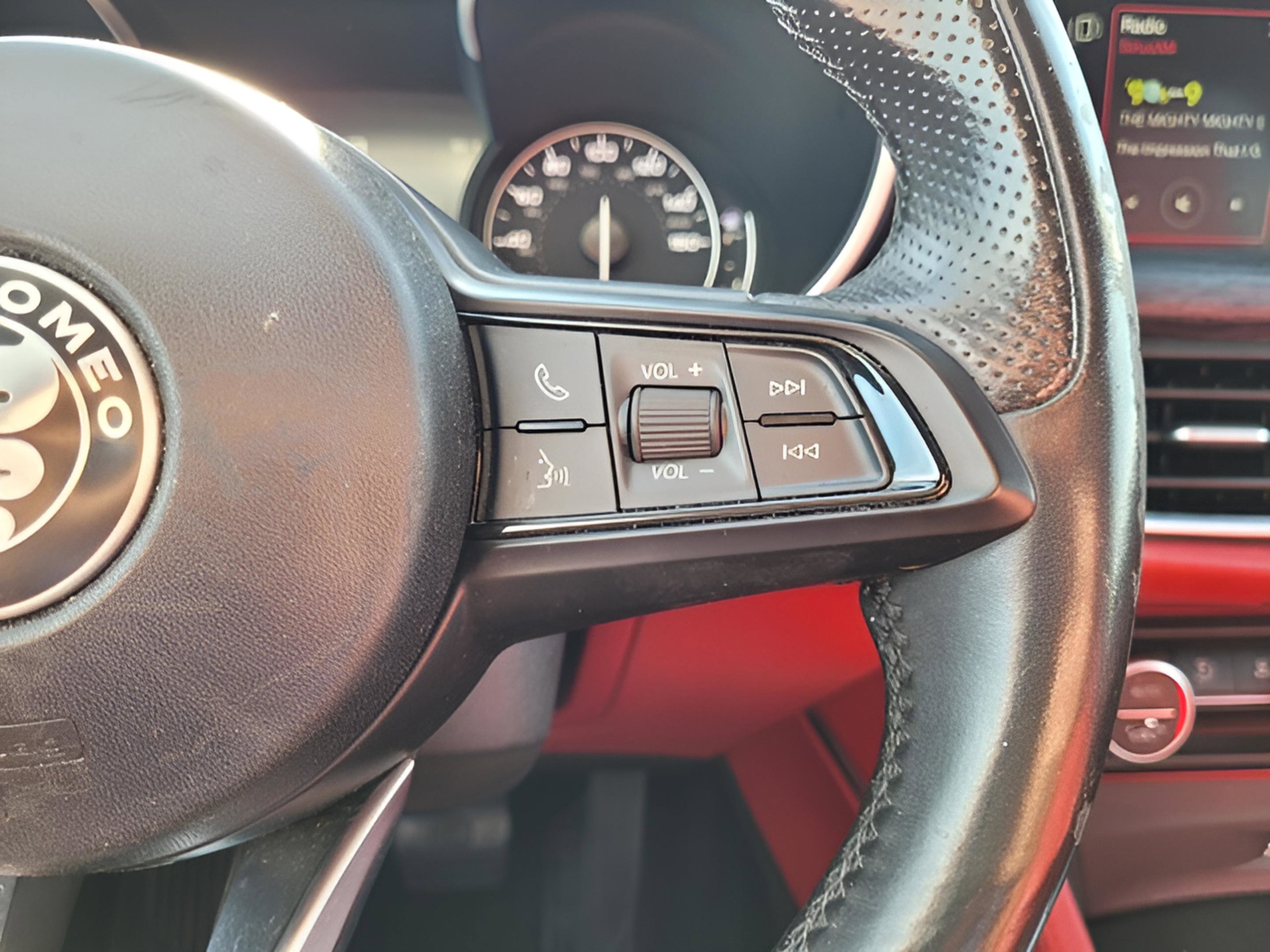 Used 2020 Alfa Romeo Stelvio Sport w/ Quick Order Package 22K Sport image 32