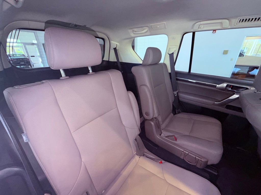 Used 2020 Lexus GX 460 Premium image 11
