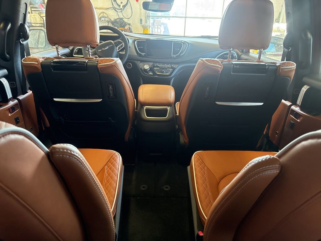 New 2026 Chrysler Pacifica Pinnacle image 40