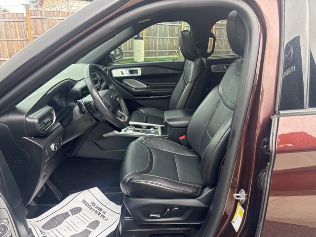 Used 2020 Ford Explorer ST w/ ST Street Pack image 21