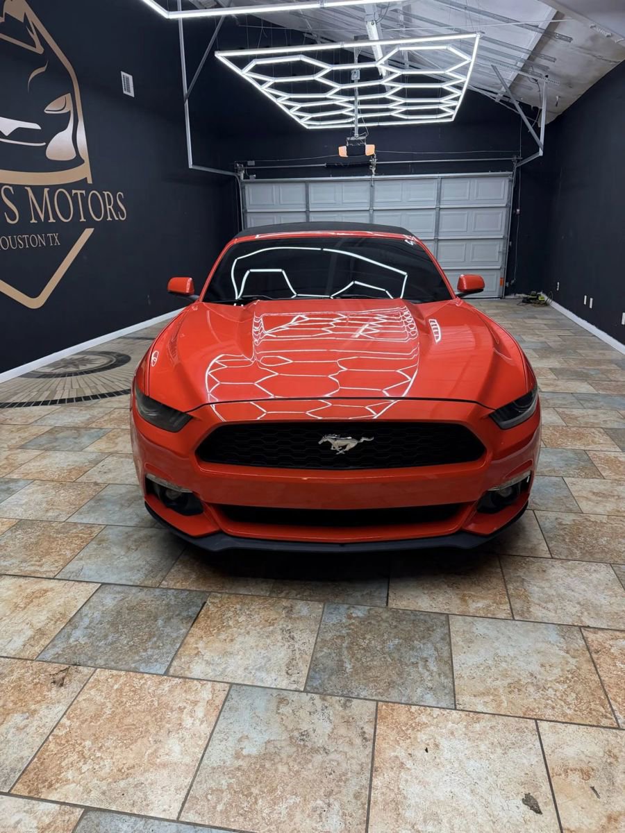 Used 2016 Ford Mustang Premium image 2