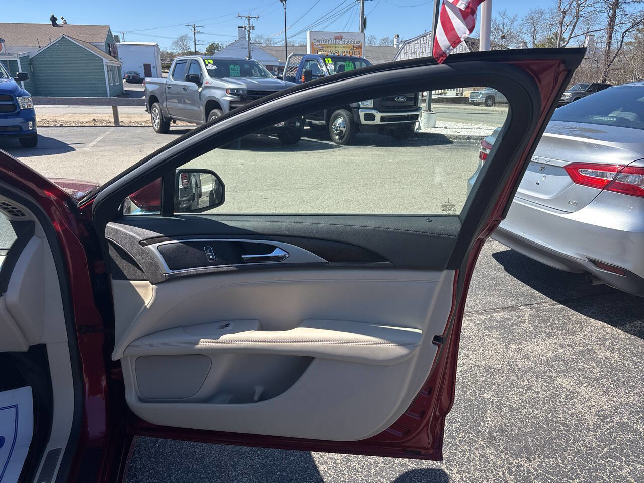 Used 2017 Lincoln MKZ Reserve w/ Climate Package image 38