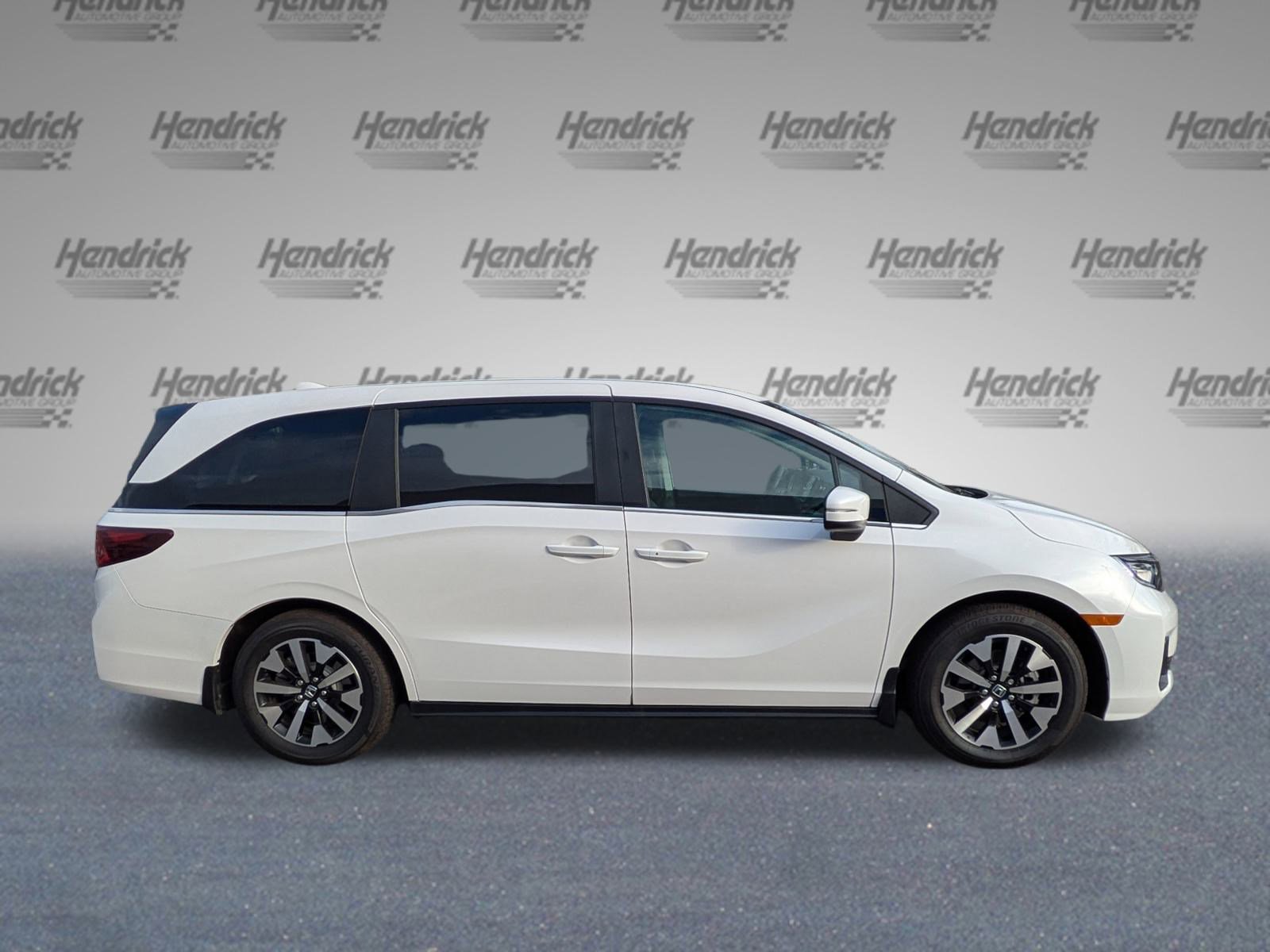 Certified 2026 Honda Odyssey EX-L image 3