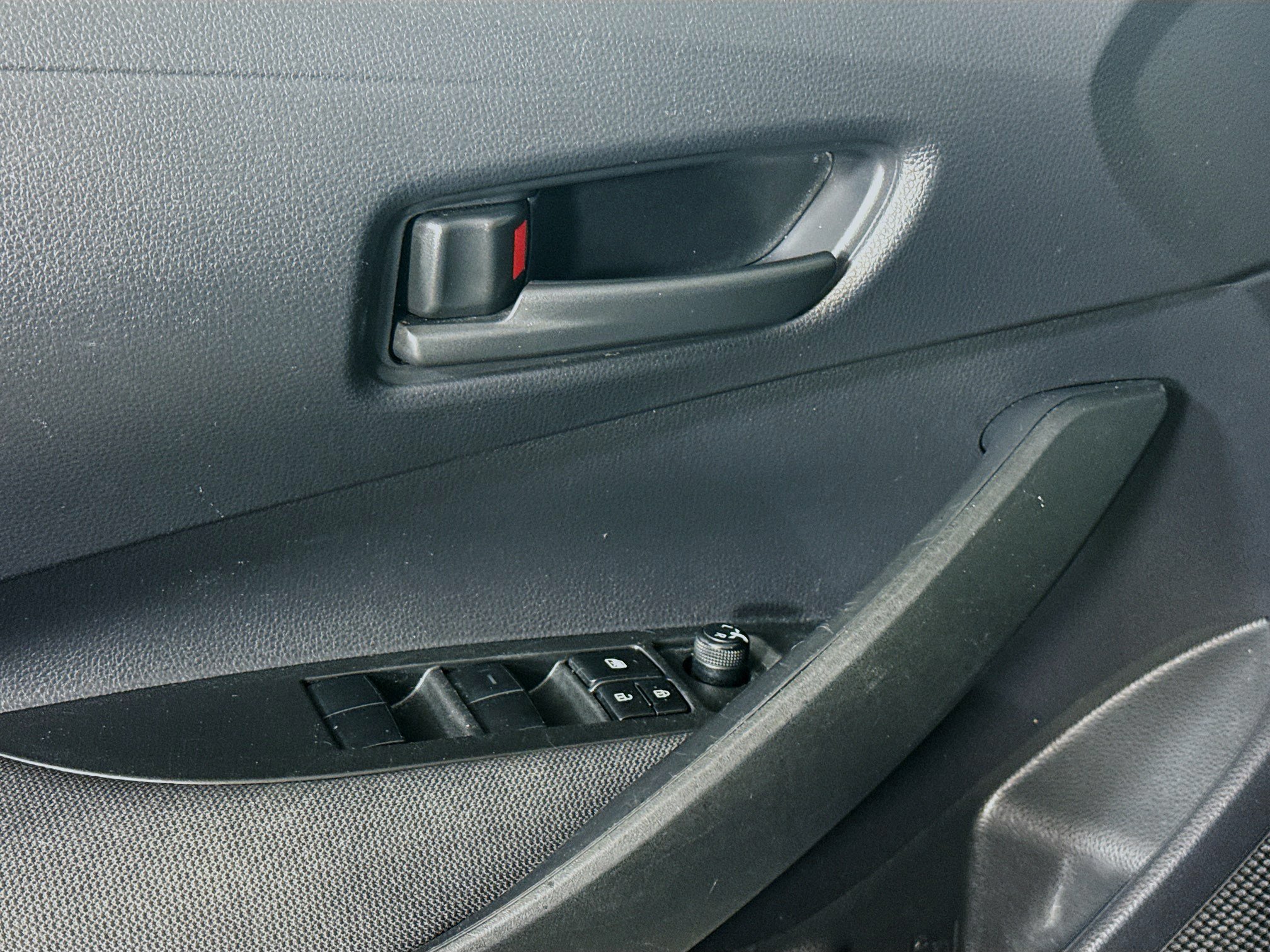 Used 2023 Toyota Corolla LE FWD image 24