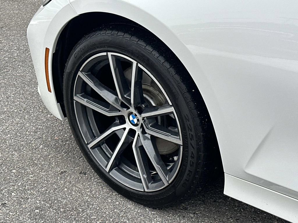 Used 2022 BMW 330i xDrive Sedan w/ Premium Package image 40