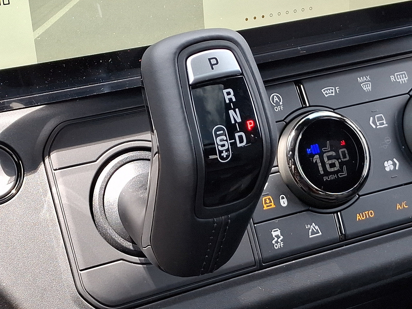 New 2026 Land Rover Defender 110 OCTA AWD/4WD image 13
