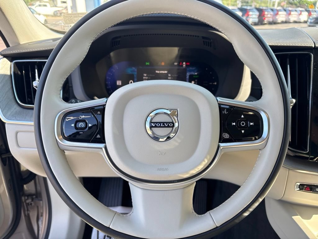 Certified 2025 Volvo XC60 T8 Ultra AWD/4WD image 19