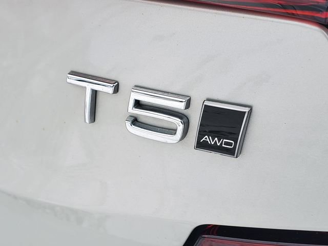 Used 2021 Volvo S60 T5 R-Design image 8