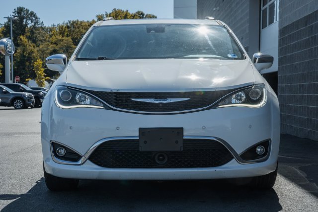 Used 2019 Chrysler Pacifica Limited FWD image 3