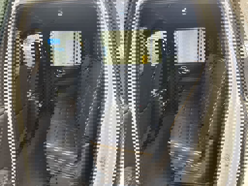 Used 2021 GMC Yukon XL SLT image 20