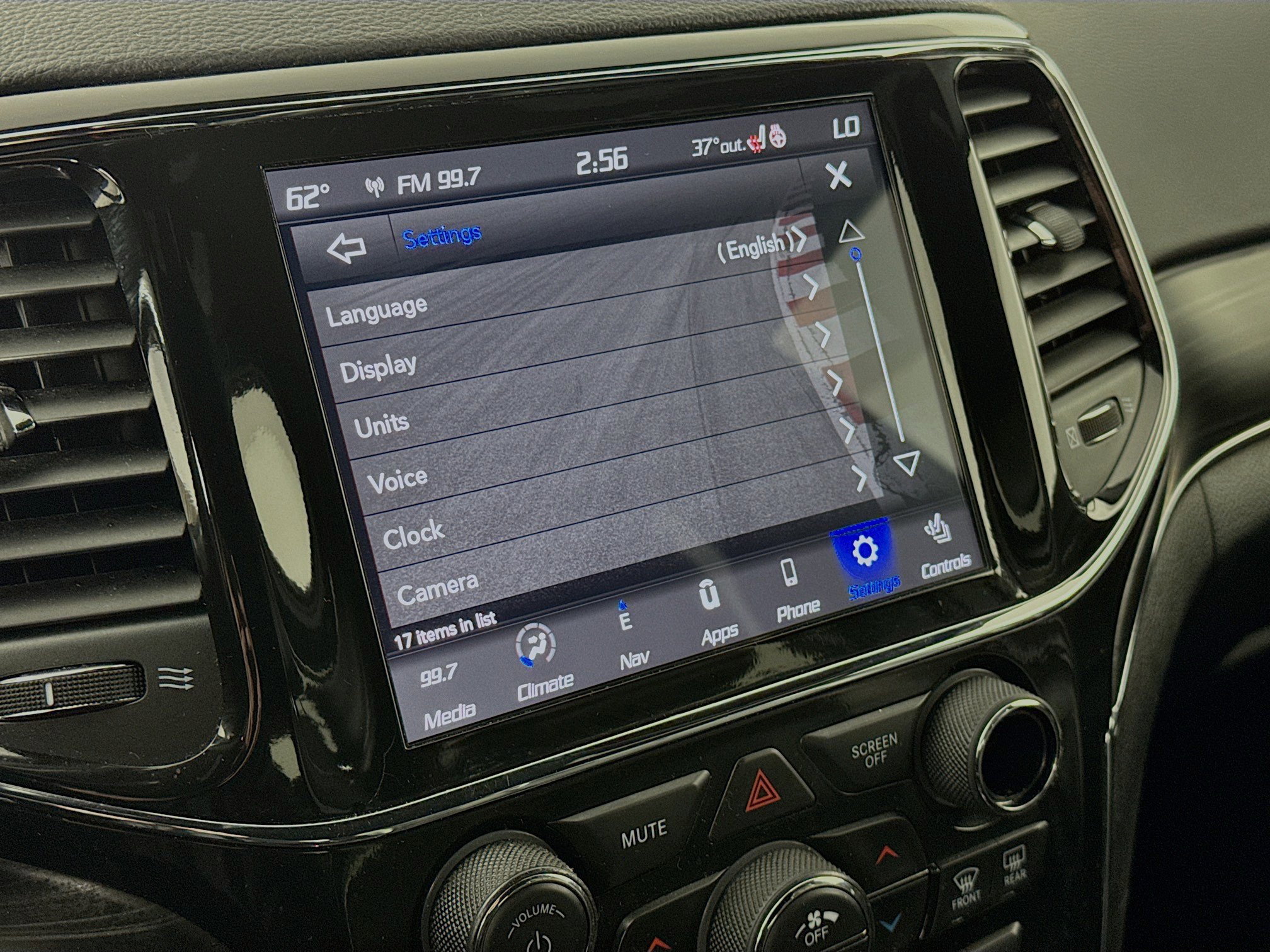 Used 2021 Jeep Grand Cherokee Limited image 15