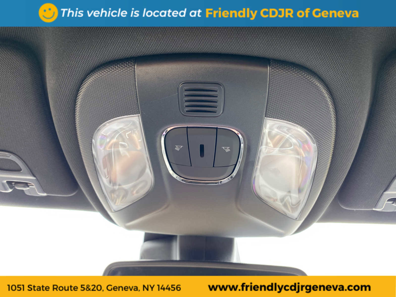 Used 2025 Jeep Compass Limited image 19