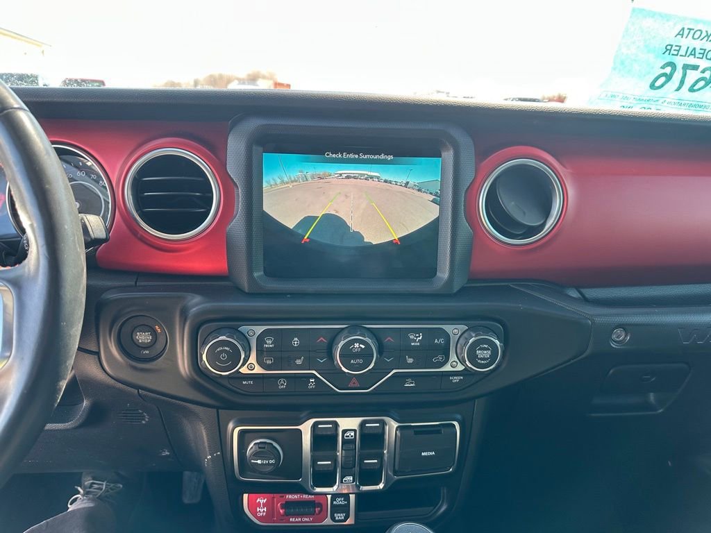 Used 2022 Jeep Wrangler Unlimited Rubicon w/ Cold Weather Group image 17