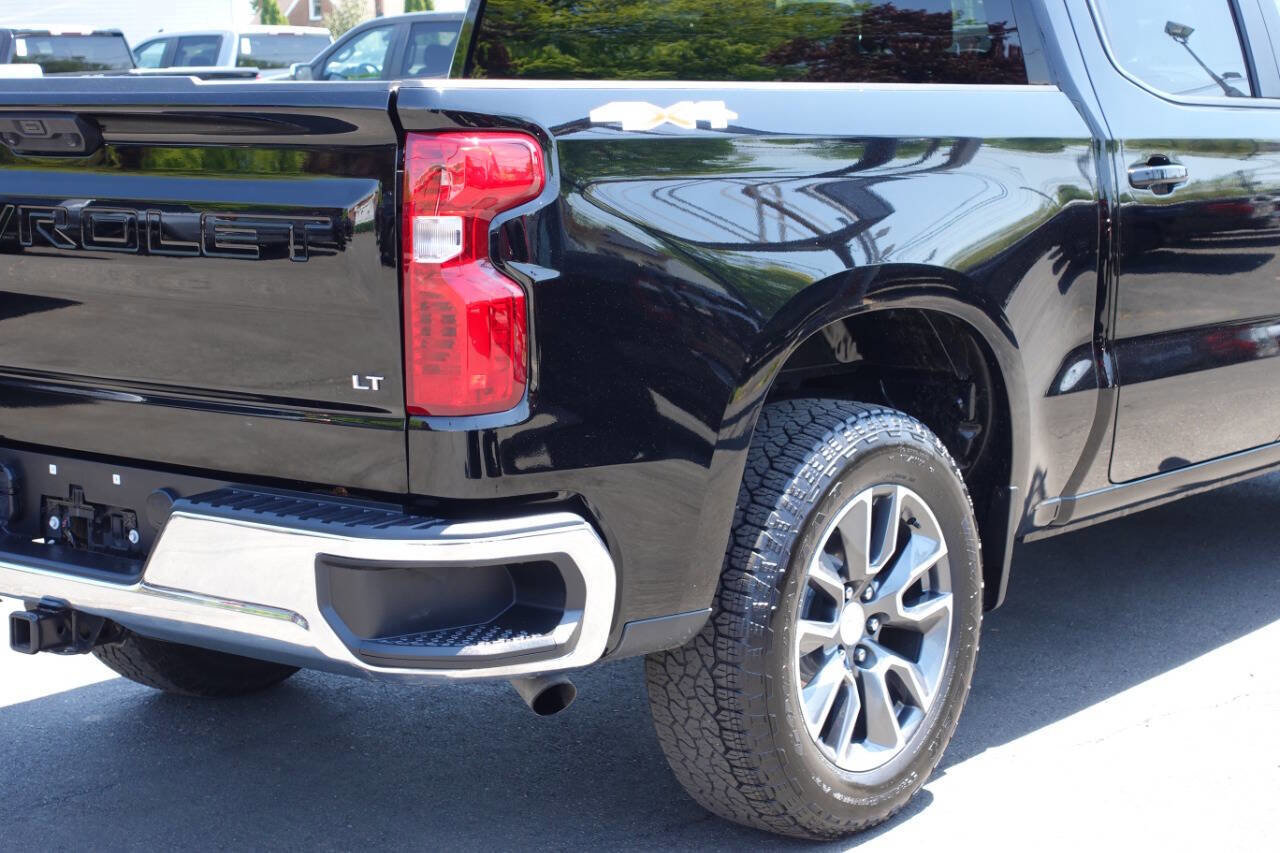 Used 2023 Chevrolet Silverado 1500 LT AWD/4WD image 11