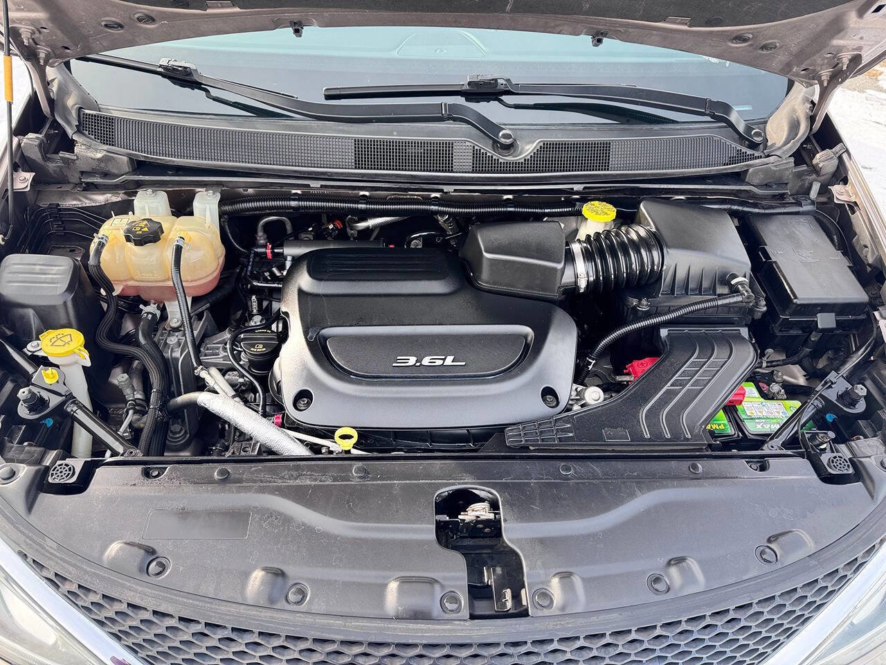 Used 2017 Chrysler Pacifica Touring-L Plus image 18