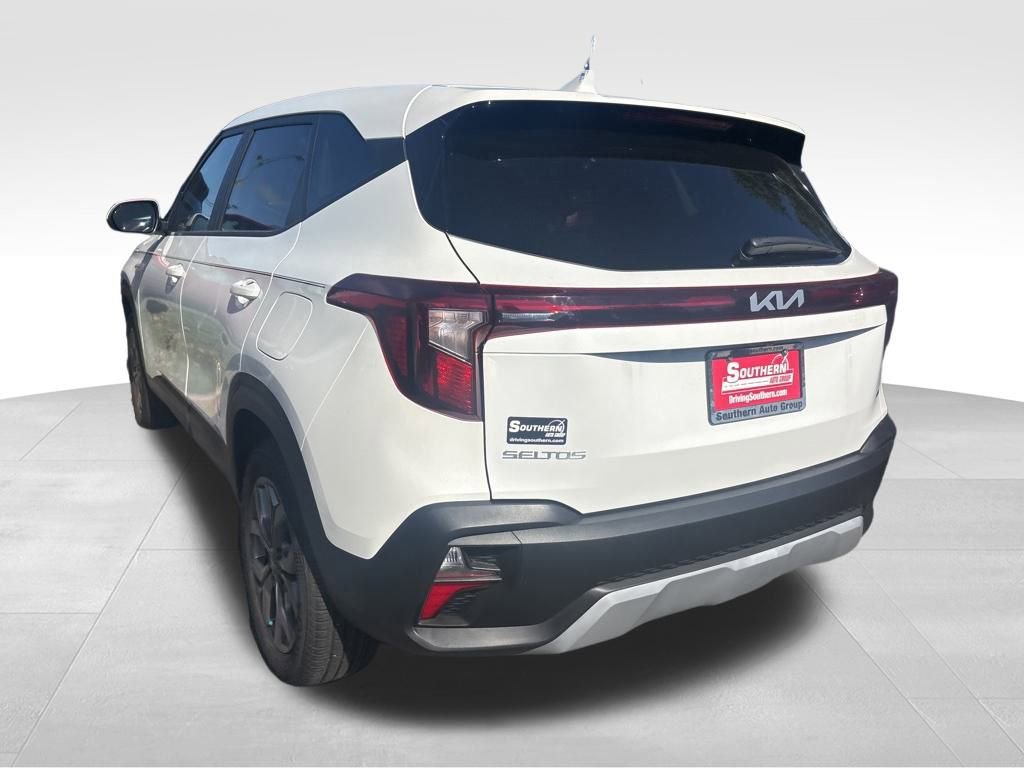 Certified 2025 Kia Seltos LX image 16