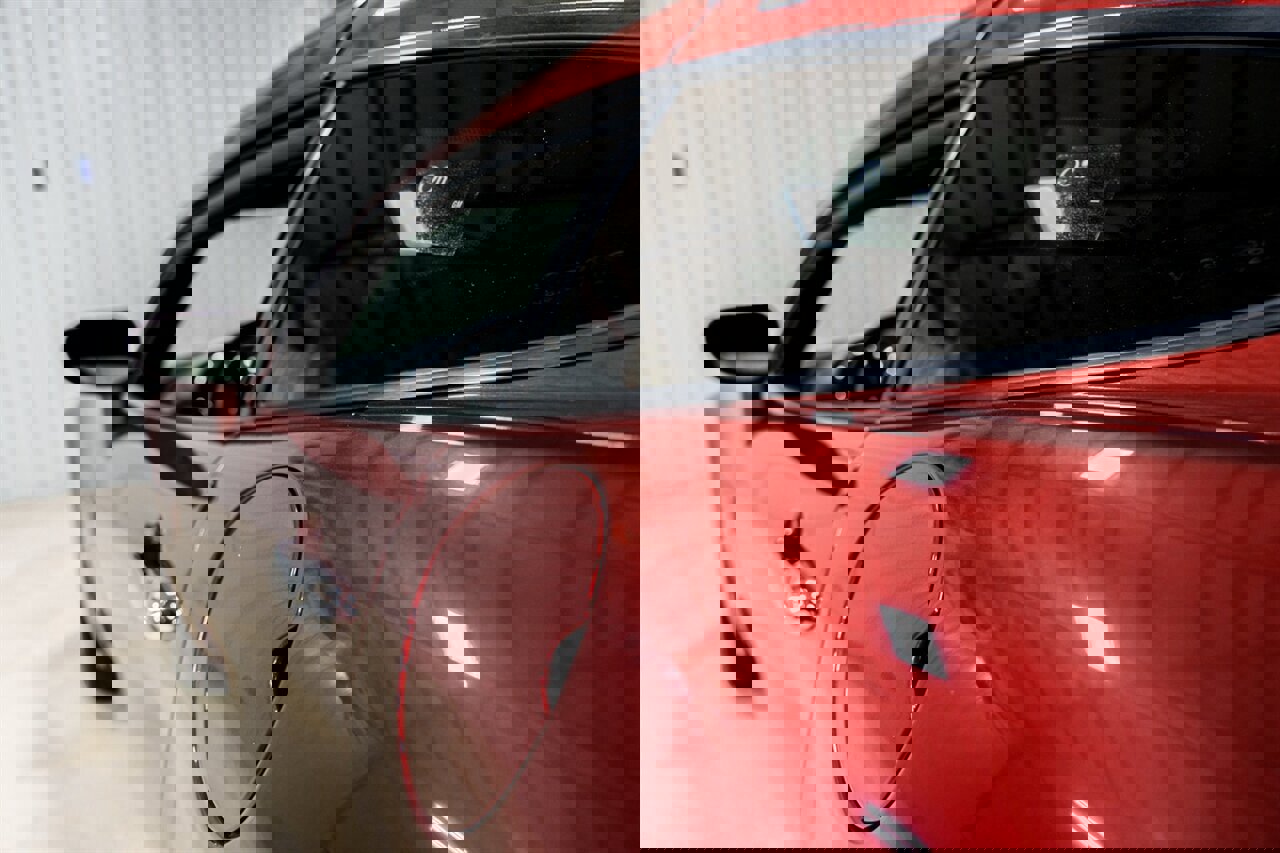 Used 2009 Pontiac Solstice Coupe w/ Premium Package image 10