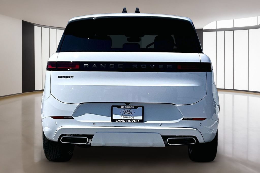 New 2026 Land Rover Range Rover Sport Dynamic SE AWD/4WD image 4