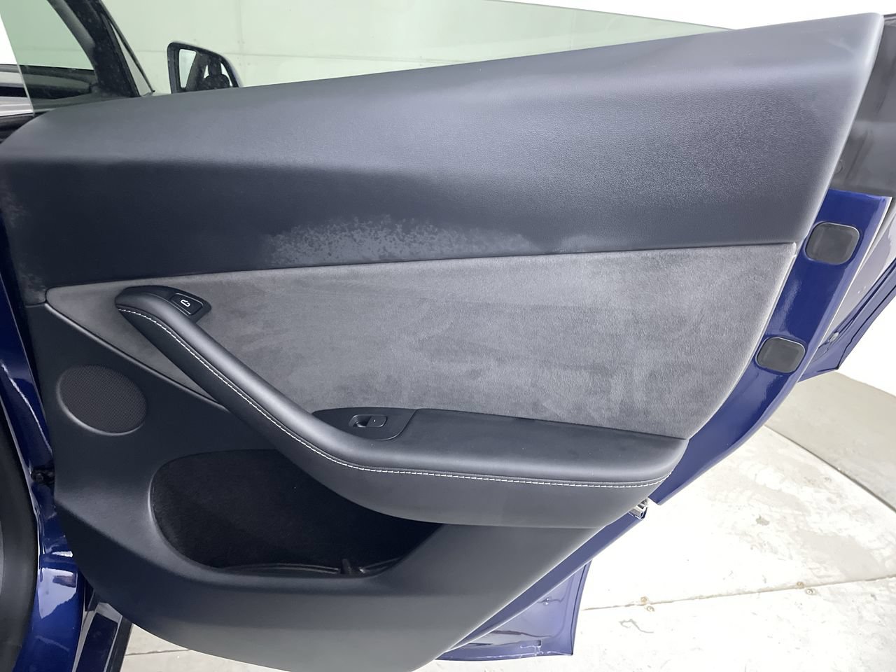 Used 2023 Tesla Model Y Long Range AWD/4WD image 25