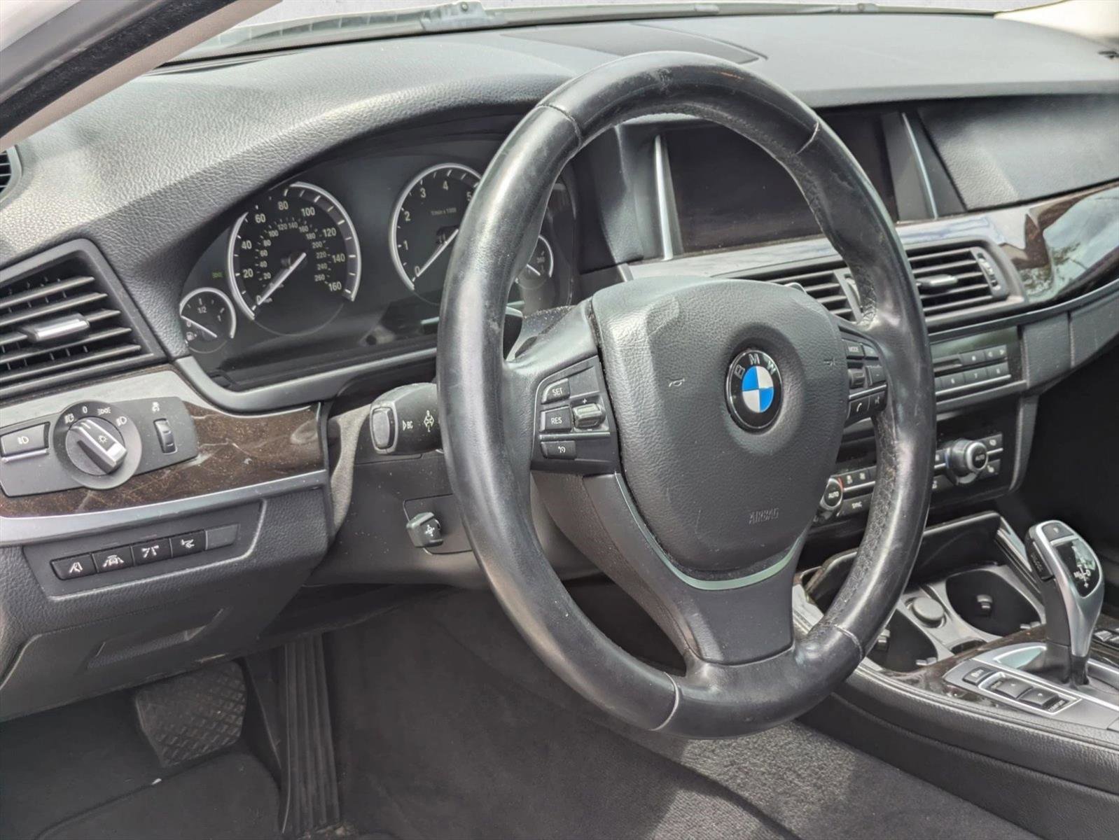 Used 2016 BMW 528i Sedan RWD image 2