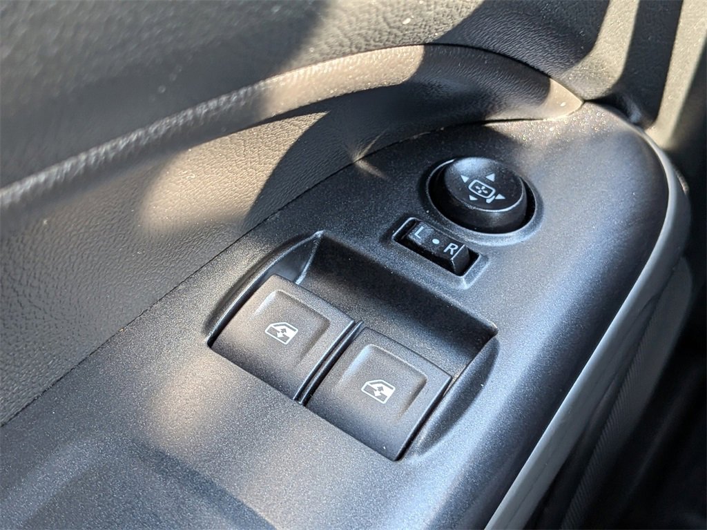 Used 2022 Chevrolet Colorado LT w/ Fleet Safety Package image 18