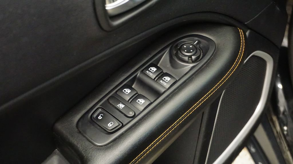 Certified 2019 Jeep Compass Limited image 28