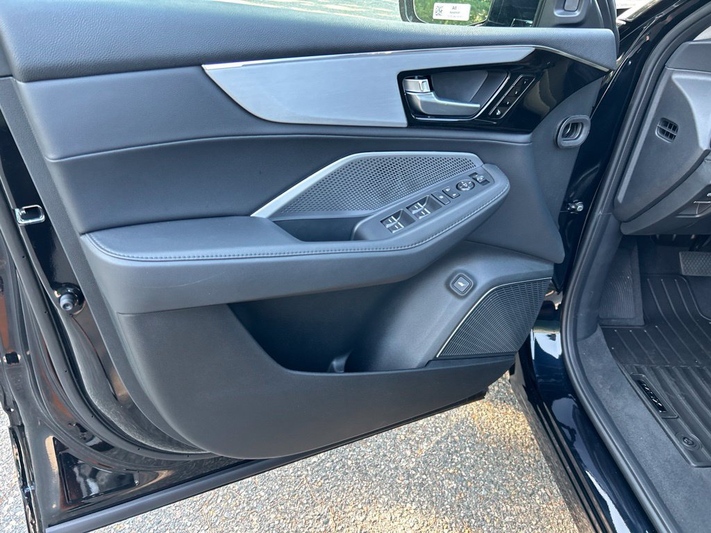 New 2026 Acura MDX SH-AWD image 17