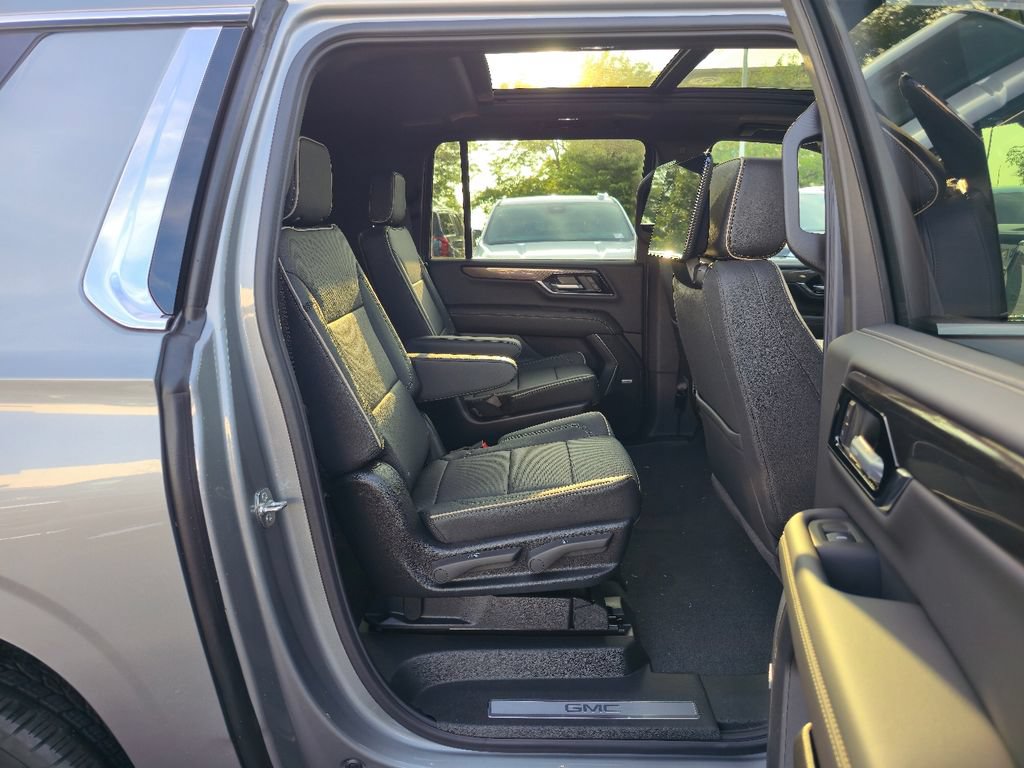 New 2026 GMC Yukon XL Elevation w/ Elevation Premium Package AWD/4WD image 27