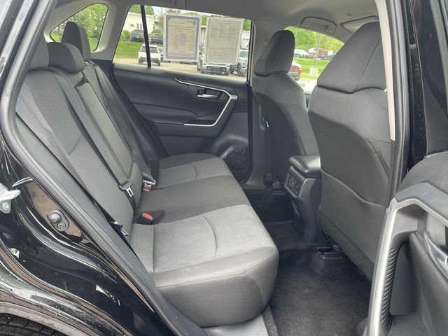 Used 2025 Toyota RAV4 XLE AWD/4WD image 21