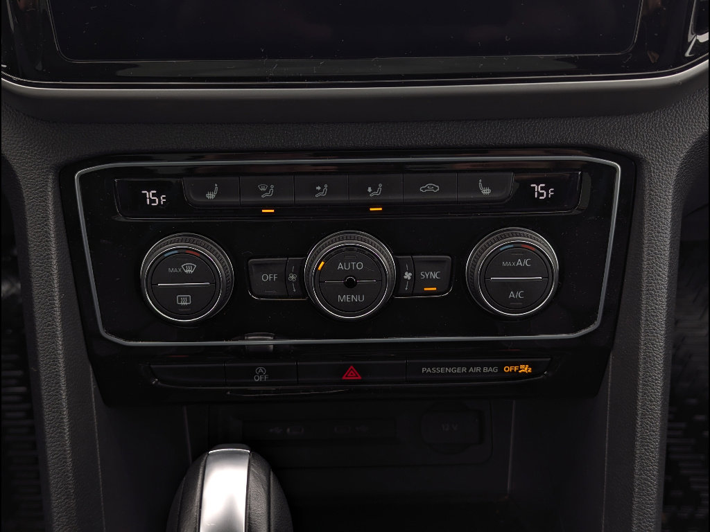 Used 2023 Volkswagen Atlas Cross Sport SE image 33