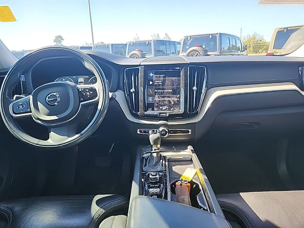 Used 2021 Volvo XC60 T5 Inscription w/ Advanced Package image 3