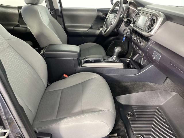 Used 2018 Toyota Tacoma SR5 AWD/4WD image 11