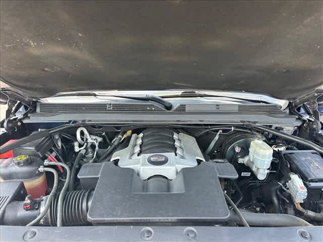 Used 2020 Cadillac Escalade Platinum RWD image 32