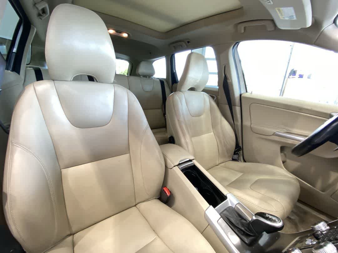 Used 2015 Volvo XC60 T6 AWD/4WD image 27