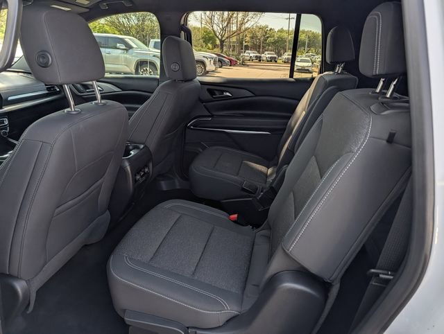 Used 2025 Chevrolet Traverse LT w/ Driver Confidence Package FWD image 26
