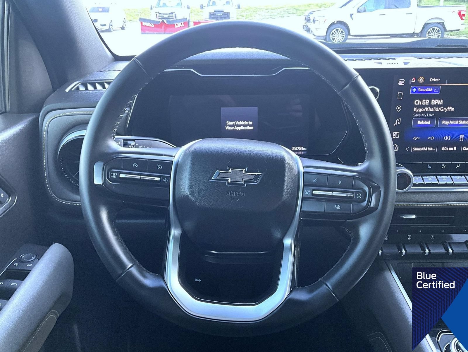 Used 2024 Chevrolet Colorado ZR2 w/ Technology Package AWD/4WD image 11