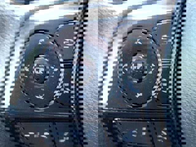 Used 2020 Toyota RAV4 LE image 11