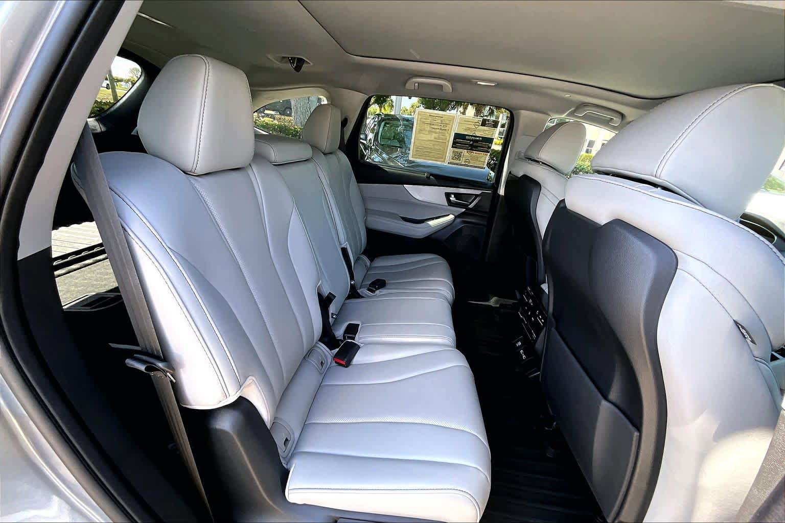 Used 2024 Acura MDX SH-AWD w/ Technology Package image 20