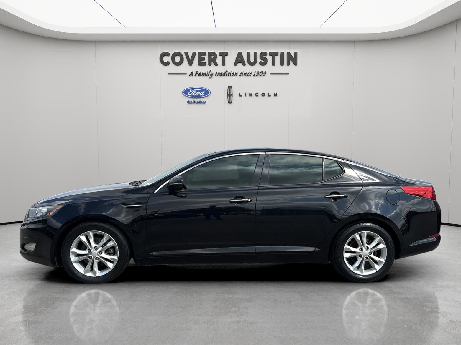 Used 2013 Kia Optima EX w/ Premium Pkg image 1