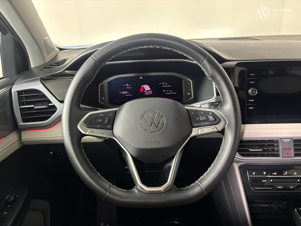 Used 2025 Volkswagen Taos SEL AWD/4WD image 19