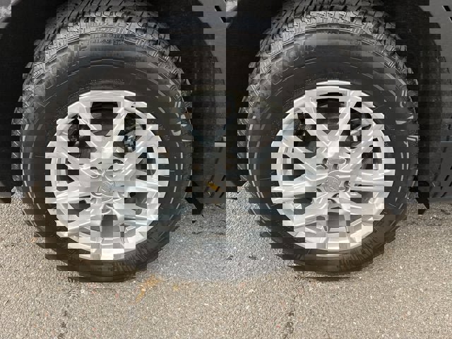 Used 2023 Chevrolet Equinox LT image 15