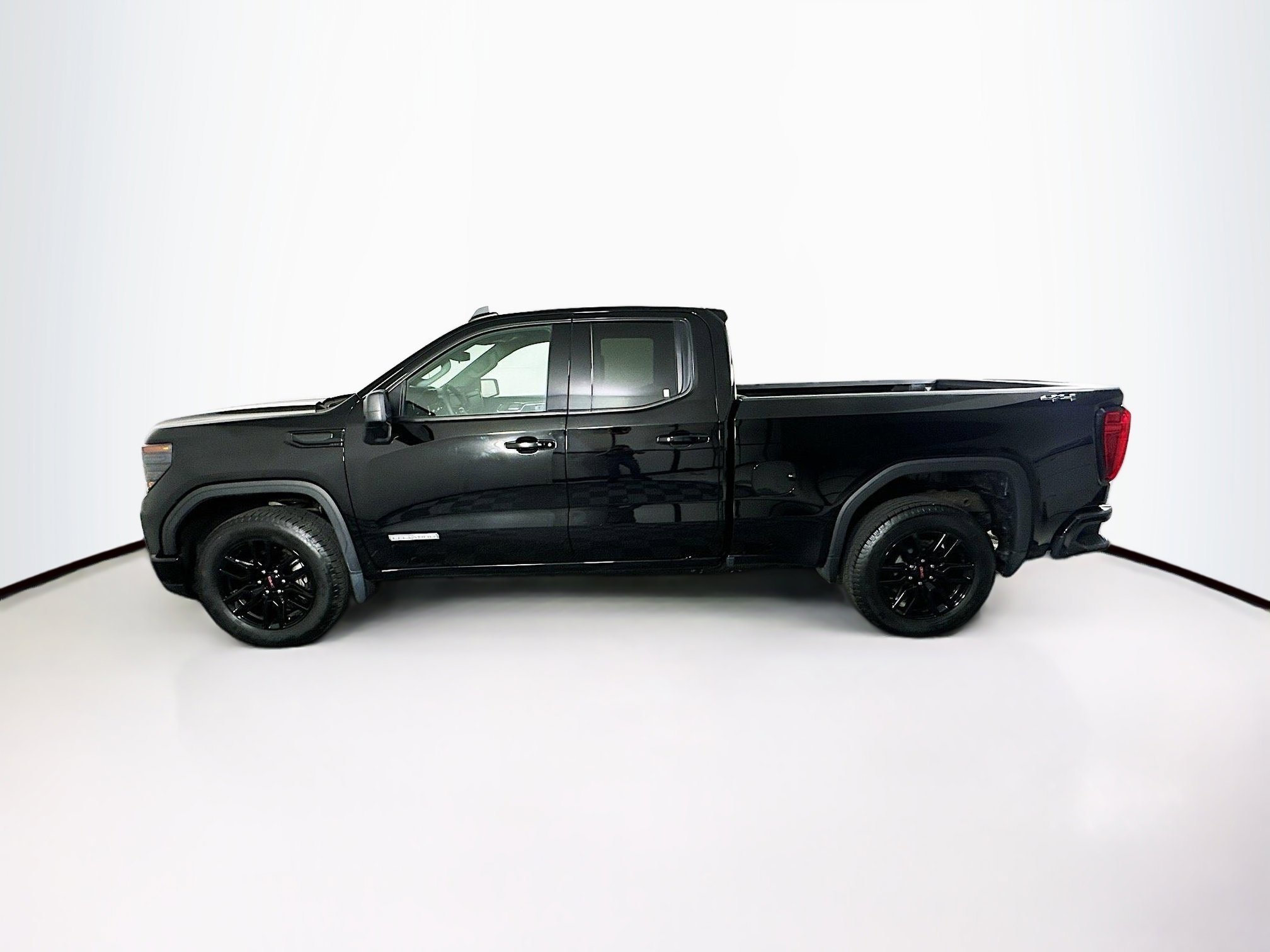 Used 2023 GMC Sierra 1500 Elevation image 4