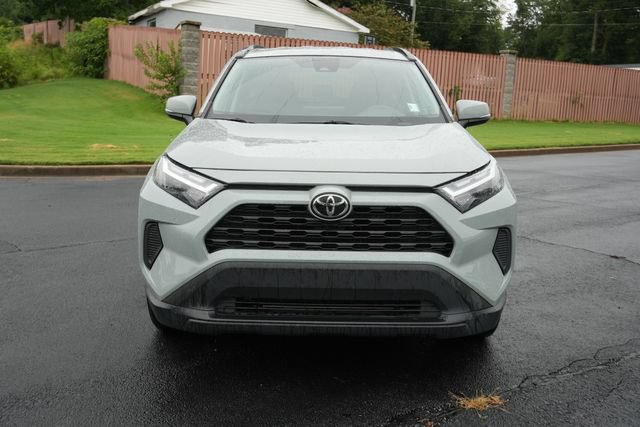Used 2022 Toyota RAV4 XLE FWD image 2