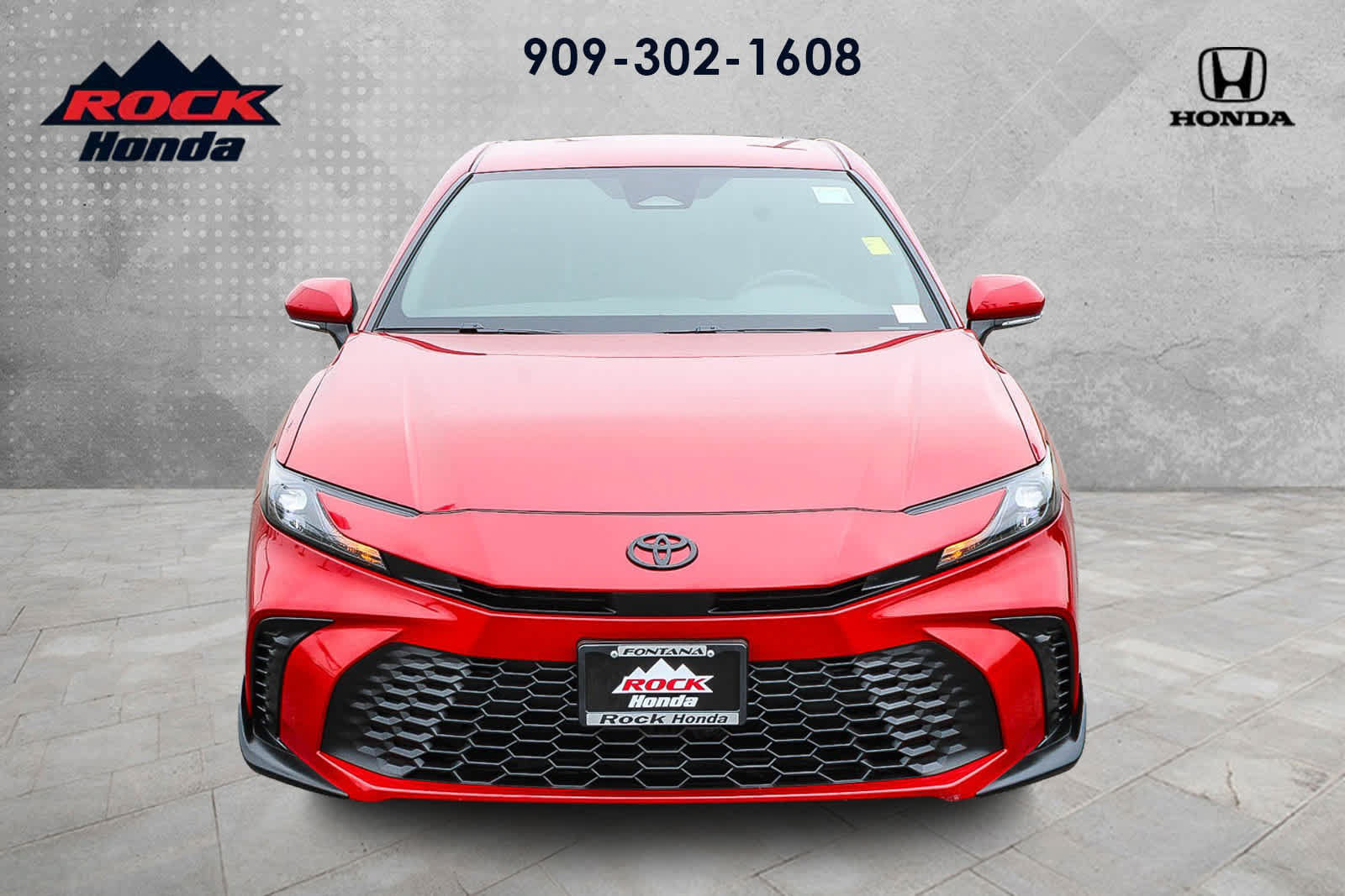 Used 2025 Toyota Camry SE w/ Convenience Package FWD video 2