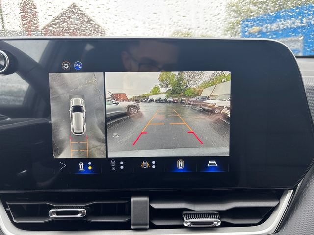 New 2026 Chevrolet Equinox LT w/ Safety and Technology Package FWD image 22