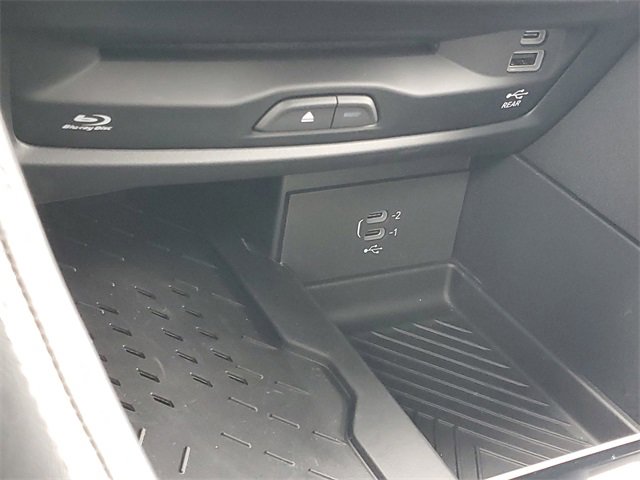 New 2026 Chrysler Pacifica Limited w/ Uconnect Theater Family Group image 32