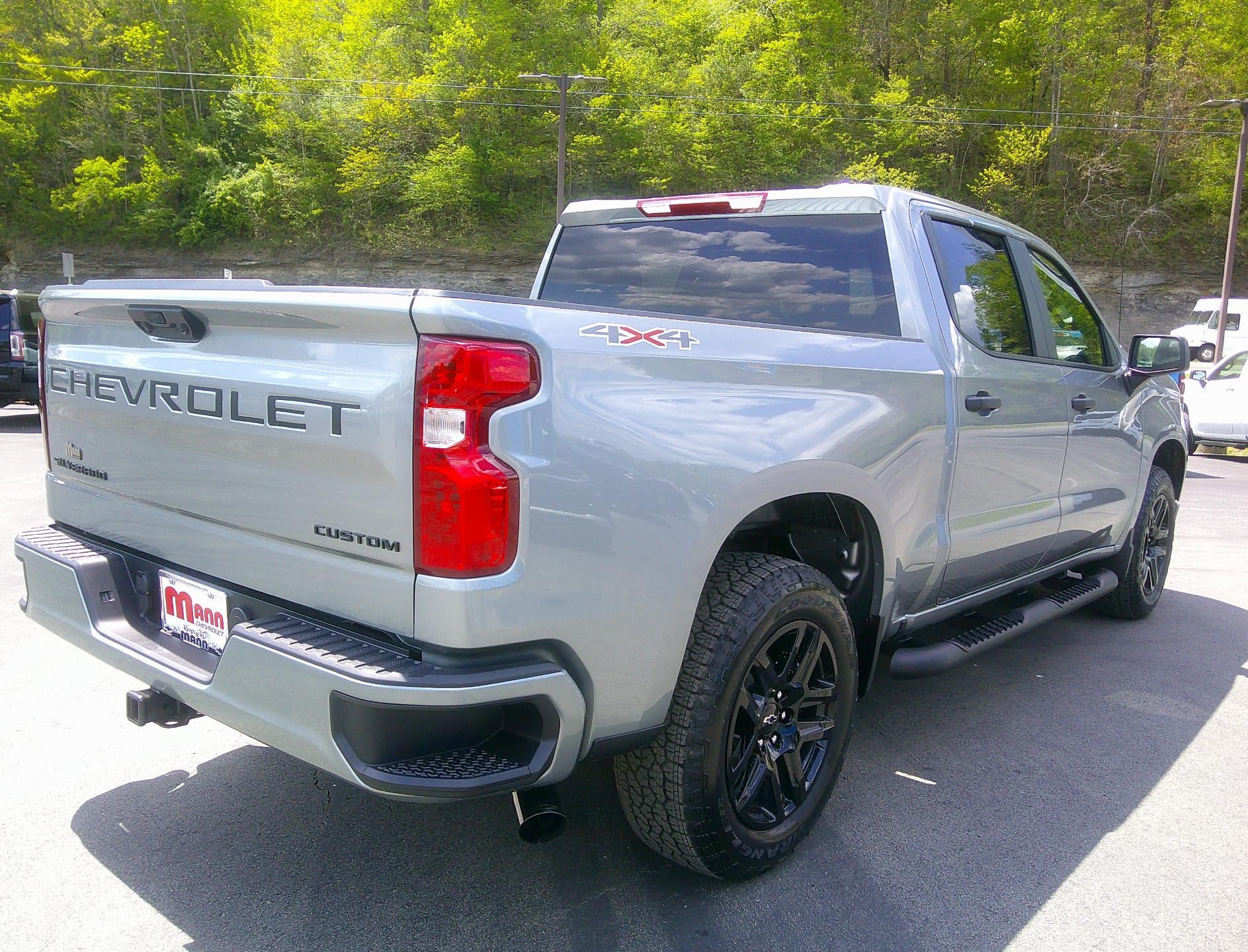 New 2026 Chevrolet Silverado 1500 Custom w/ Turbomax Blackout Package AWD/4WD image 4